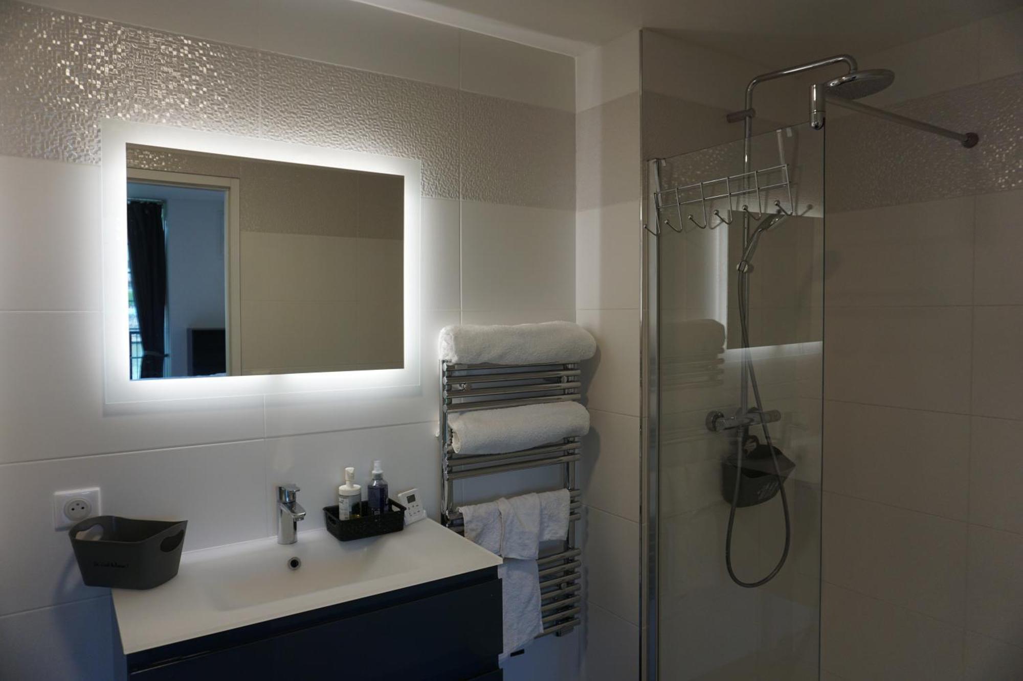 Residences Grande Jatte, Bord De Seine, Suites 52M2 A 97M2, Hopital Americain A 600M Ньой сюр Сен Екстериор снимка